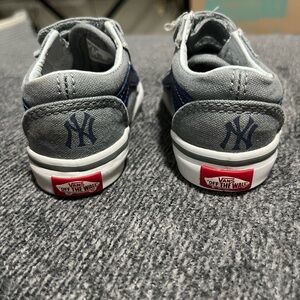 VANS Toddler MLB New York Yankees Limited Edition Shoe